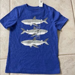 Old navy T shirt - 5t